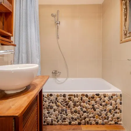 Apartament The Ecucentre With Parking - Historic District *